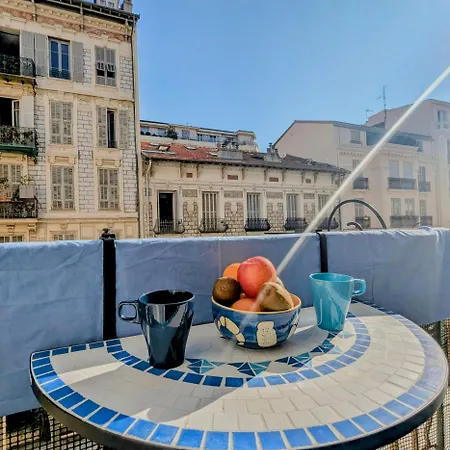3 Pieces 70m2 Coeur De *