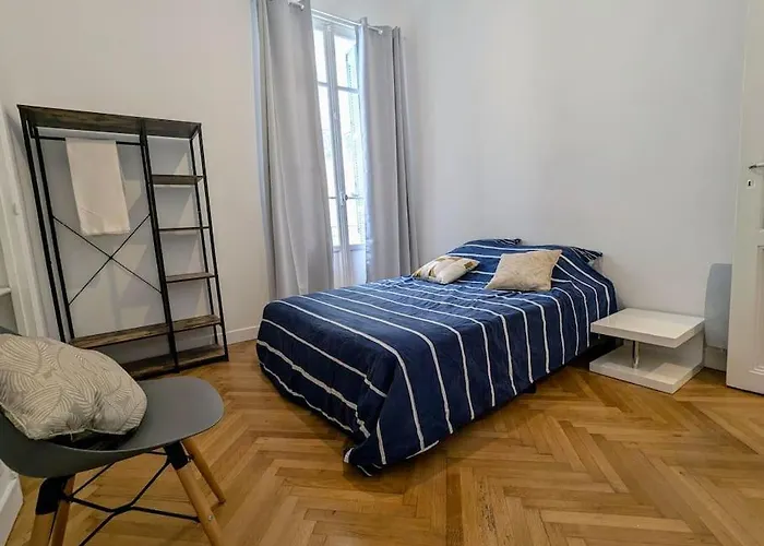 3 Pieces 70m2 Coeur De Ницца